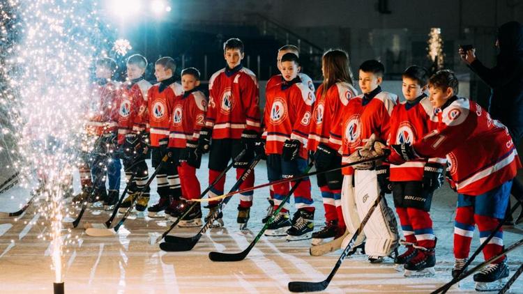 Юные хоккеисты ставропольского «Наследия» привезли медали из Армавира