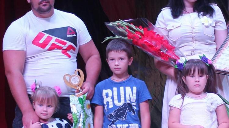 В Арзгирском округе Ставрополья определяют победителей конкурса «Семья года»