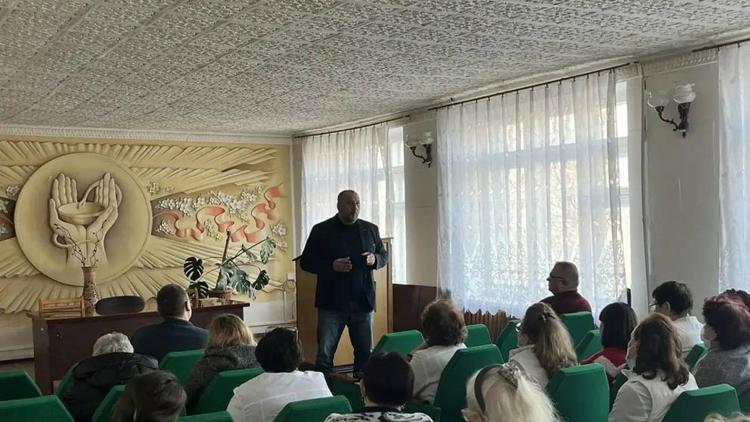 Министр здравоохранения Ставрополья посетил Антрацит с рабочим визитом