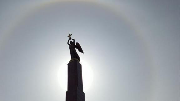 Солнечное гало увидели в небе жители Ставрополя