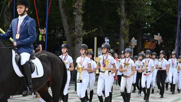В Ставрополе обустроят манеж для занятий конным спортом