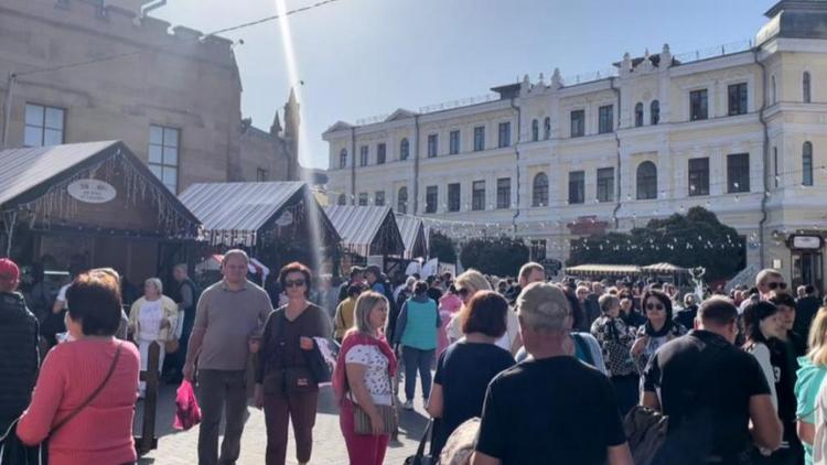 Безналичные расходы туристов в Кисловодске за год превысили 16,2 млрд рублей