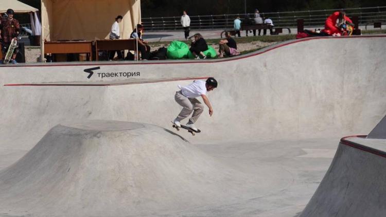 Сборная России по скейтбордингу тренируется в Кисловодске