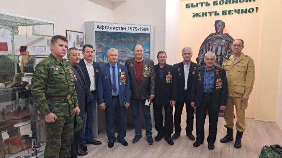 Мемориальную комнату в Пятигорской школе посвятили солдатам необъявленных войн