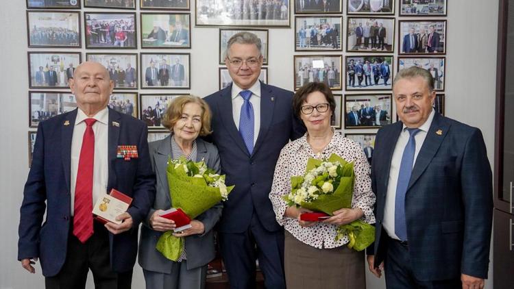 Губернатор Ставрополья наградил преподавателей СтГМУ к 85-летию вуза