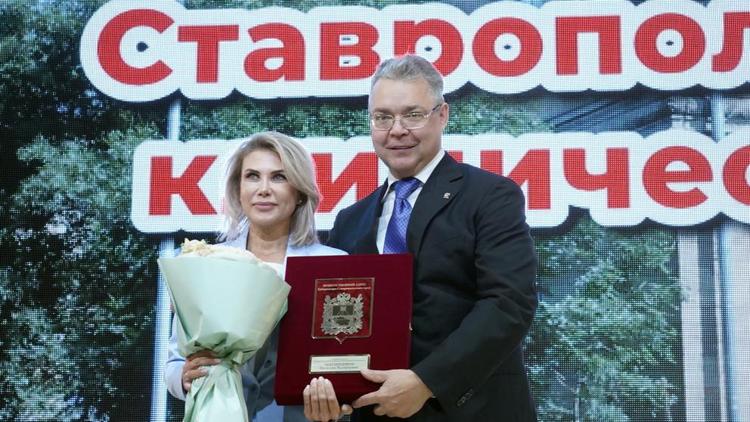 Губернатор Ставрополья поздравил коллектив краевой клинической больницы