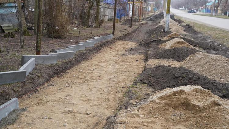 В селе Султан на Ставрополье обустроят новую пешеходную дорожку