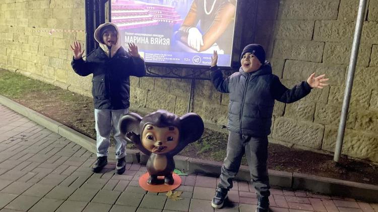 Фото-квест «Зарядись эмоциями Чебурашки» проходит в Кисловодске