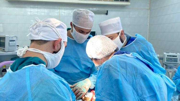 Ставропольские хирурги извлекли из сердца пациента гигантский тромб