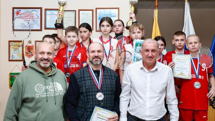 Депутаты Думы Ставрополья поздравили победителей первенства по бадминтону