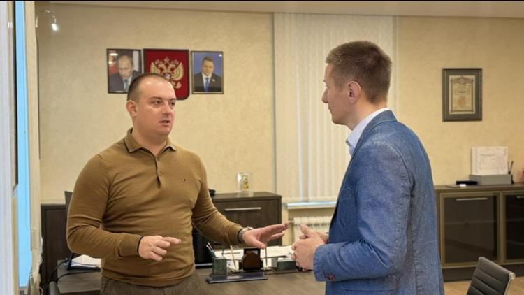 Участник СВО завершает стажировку в минимуществе Ставрополья подготовкой проекта