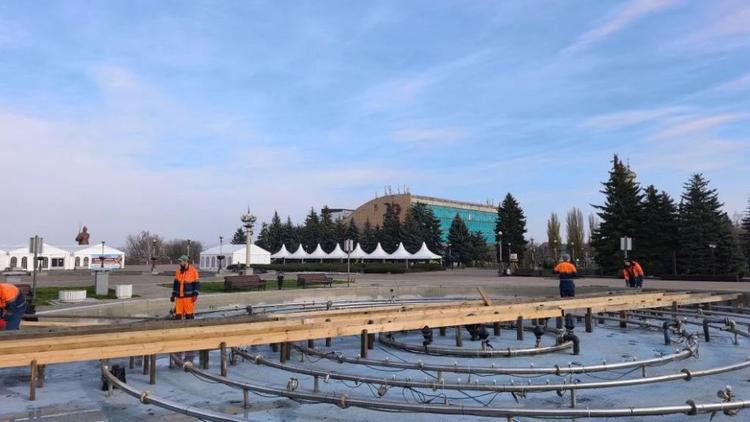 В Ставрополе начали монтаж зимних фонтанов