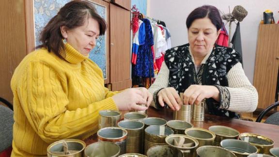 Жительницы Ипатовского округа Ставрополья помогают бойцам СВО