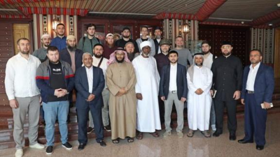 Группа мусульман Северного Кавказа проходит курсы по арабскому языку в Катаре