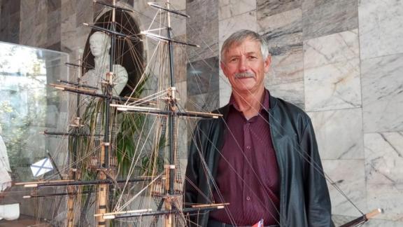 Семь лет ставропольский мастер посвятил изготовлению моделей двух церквей 