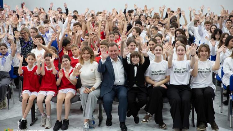 Глава Ставрополя встретился со школьниками