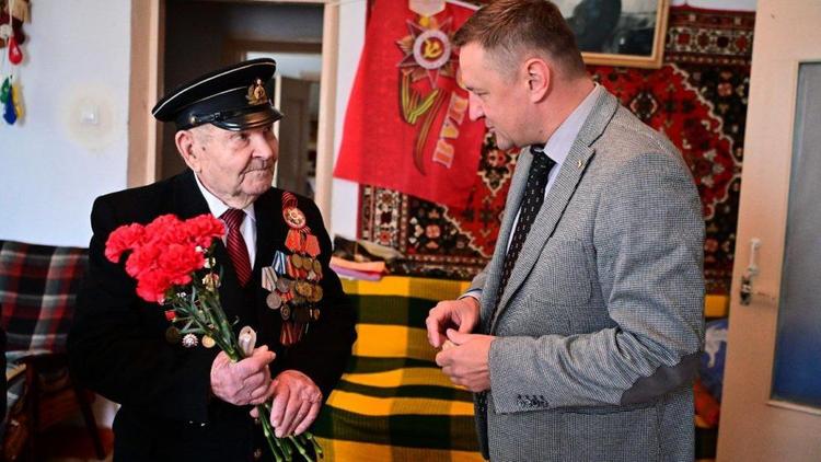 В Будённовском округе Ставрополья ветеранов войны поздравляют с Днем защитника Отечества