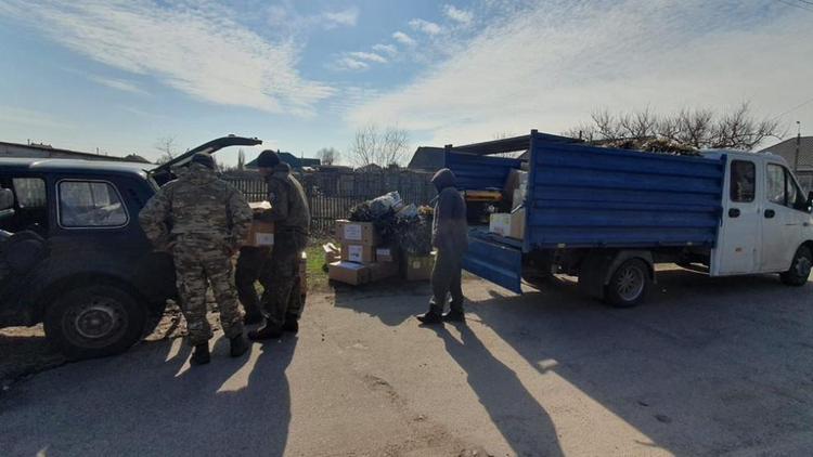 Более 5 тонн груза отправили из Кисловодска бойцам СВО