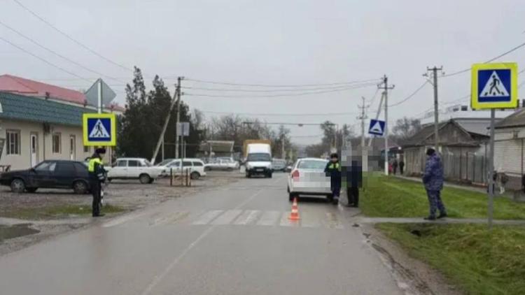 В Новоселицком округе 15-летнюю девушку сбила машина на пешеходном переходе