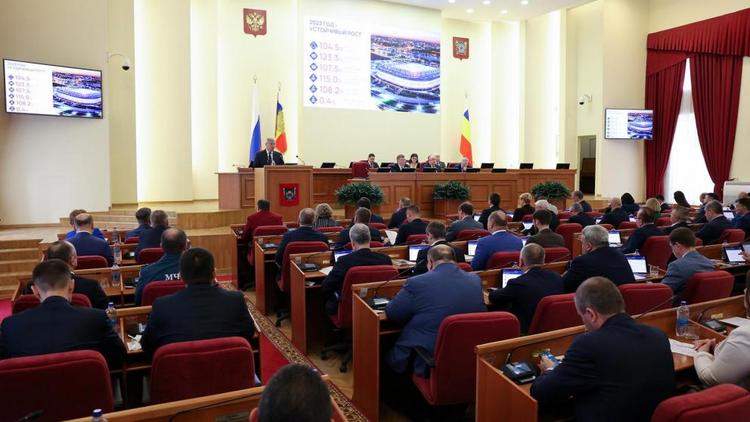Донская экономика стабильно развивается: глава Ростовской области подвел итоги работы правительства в 2023 году