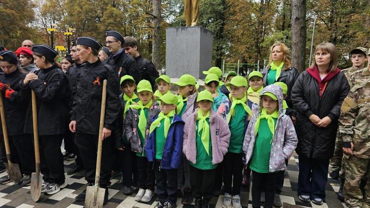 В Предгорном округе появилась аллея в память о героях