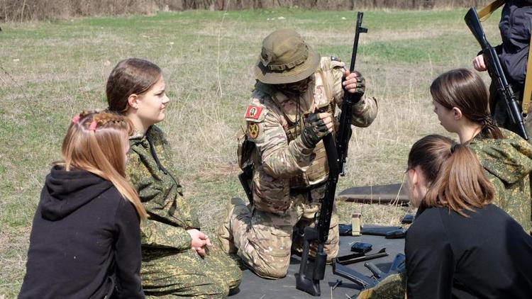 Военно-полевые сборы для молодёжи прошли в Кочубеевском округе Ставрополья