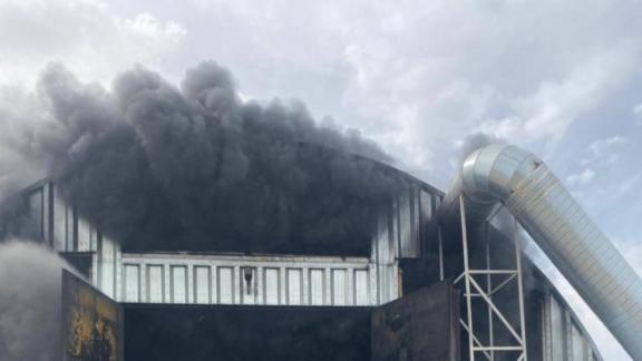 Пожарные не допустили взрыва 10 аргоновых баллонов в Невинномысске