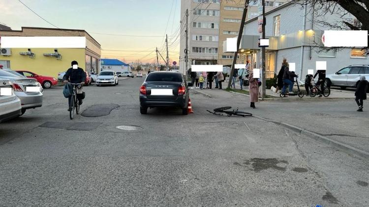 В Ставрополе 12-летний велосипедист попал под машину