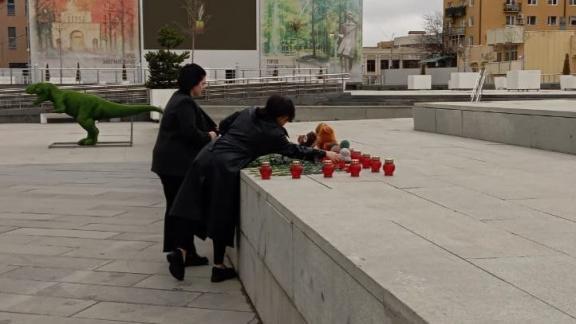 Временный мемориал жертвам теракта в Подмосковье организовали в Ставрополе