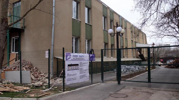 В Будённовске продолжается капремонт детской школы искусств