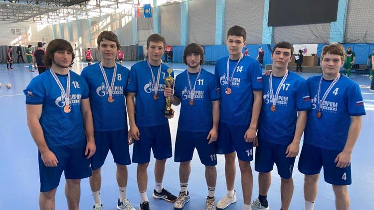 Юные ставропольские гандболисты стали призерами первенства России