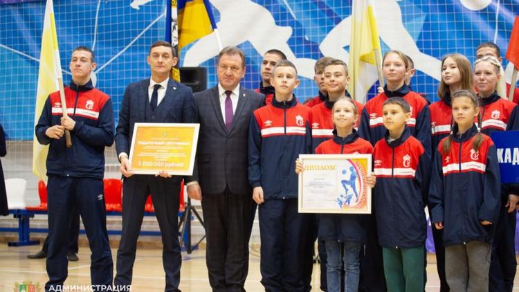 В Ставрополе наградили участников городской спартакиады школьников