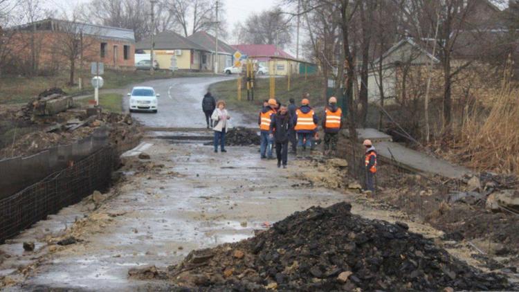 В селе Камбулат на Ставрополье открыли пострадавший от стихии мост