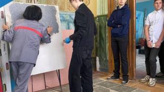 Ставропольские школьники попробовали себя в строительных профессиях