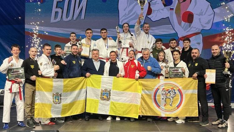Ставропольские рукопашники собрали букет медалей в Новосибирске