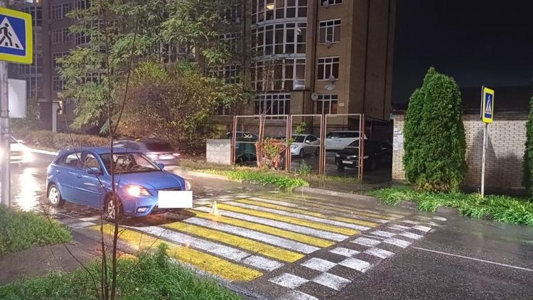 Водитель иномарки сбил женщину на пешеходном переходе в Ессентуках