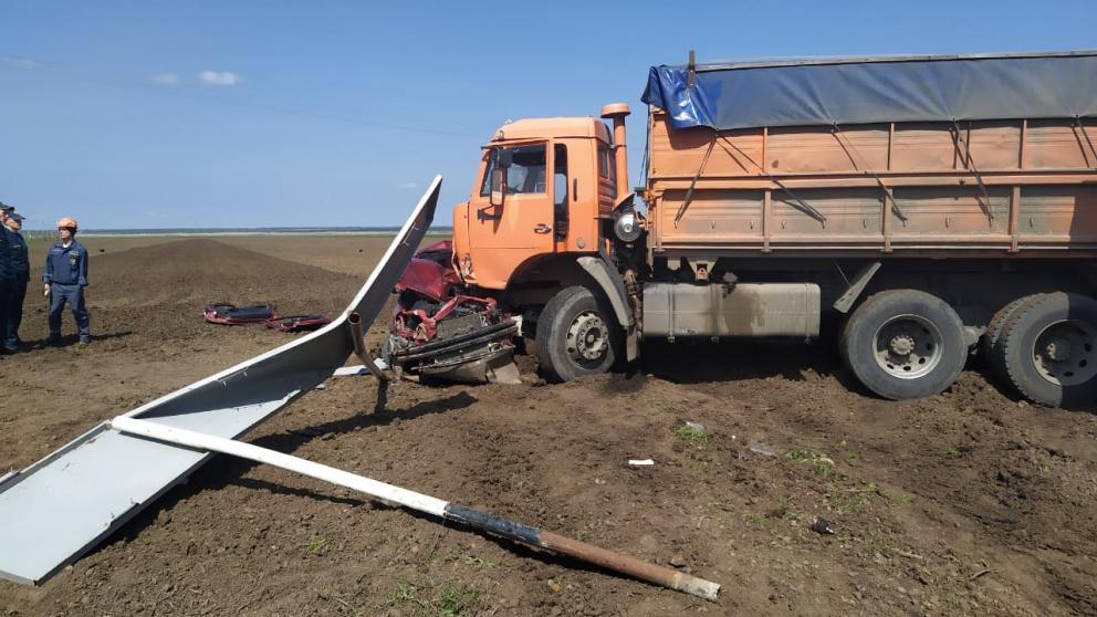 На Ставрополье в аварии погибли три человека и полугодовалый ребёнок