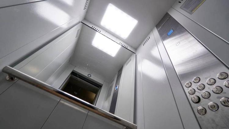 Ещё в 6 многоэтажках Ставрополя заменят лифты