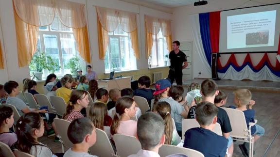 Сотрудники полиции Ставрополья посетили в детские лагеря
