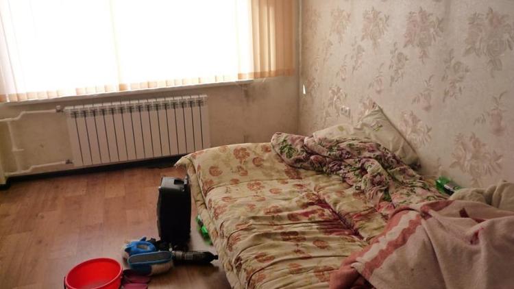 В Будённовске 18-летняя студентка родила ребёнка и выбросила его из окна