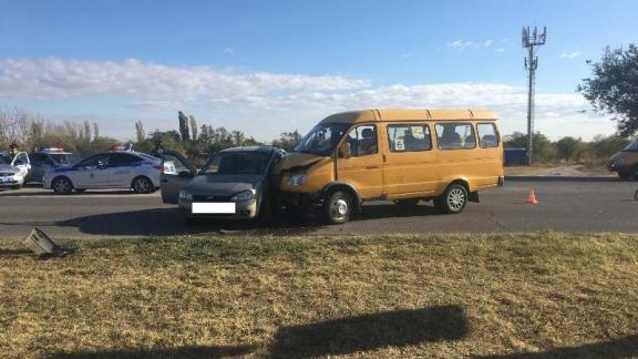 8 человек пострадали в ДТП по вине водителя маршрутки в Буденновске