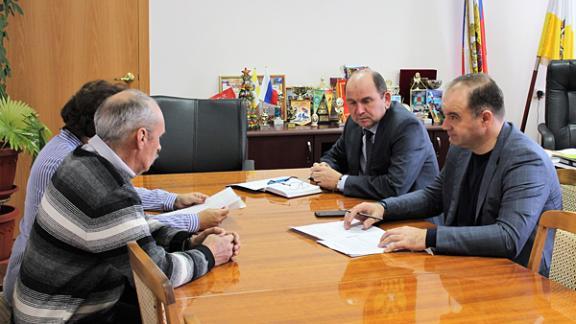 Встречу с аграриями Туркменского района провел министр сельского хозяйства Ставрополья