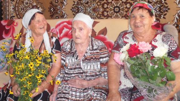 Елизавета Умрихина из Труновского района отметила свой 106-й день рождения