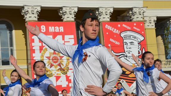 День Победы в Ставрополе: хор из тысячи голосов, грандиозный салют и массовые гуляния
