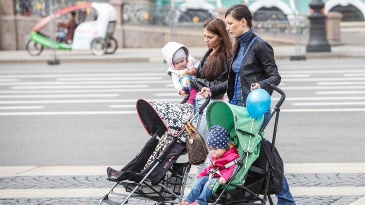Ставропольский край дополнительно получит свыше 2,4 млрд рублей на детские выплаты