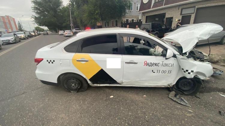 Травму головы получила пассажирка такси в Пятигорске