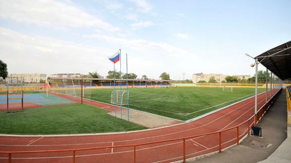 В станице Староизобильной на Ставрополье до конца июня отремонтируют стадион