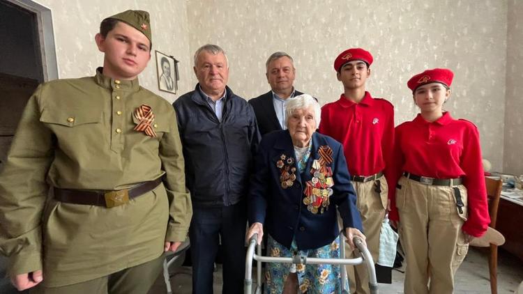 В Предгорном округе Ставрополья поздравили с юбилеем ветерана ВОВ
