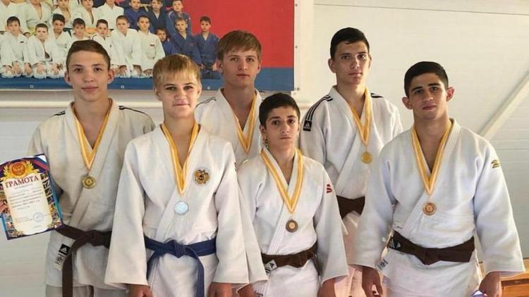 Медали первенства Ставрополья привезли юные дзюдоисты в Железноводск