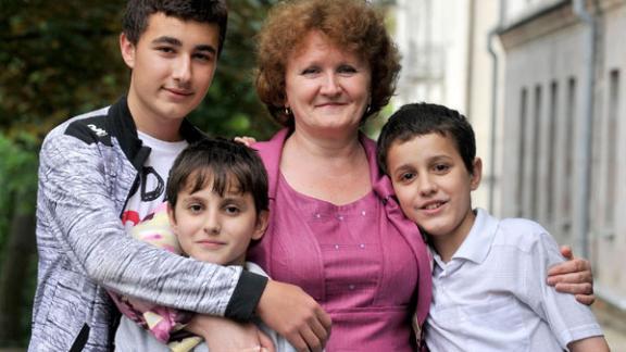 Многодетные семьи Ставрополья получают финансовую помощь и комплекс социальных услуг